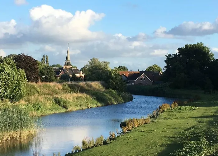 Casa de Férias Cosy & Natural Cottage With Fireplace And Garden Heinenoord